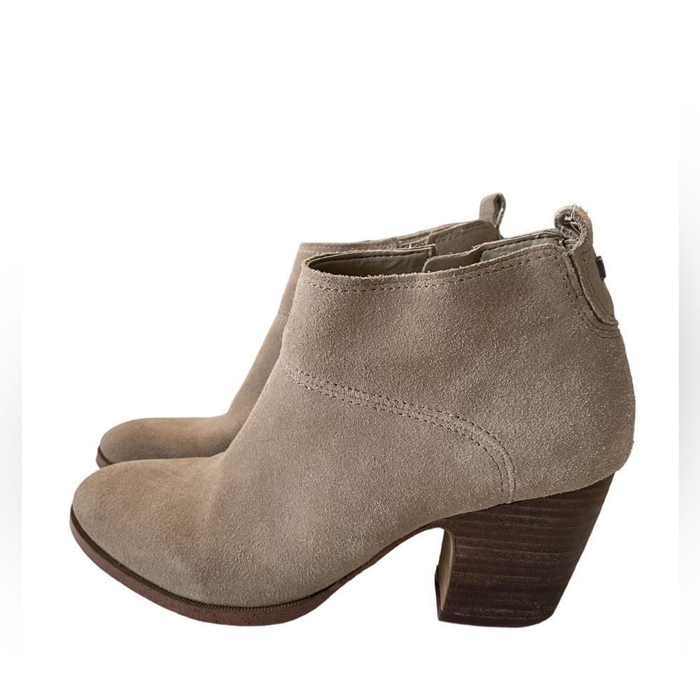 Ivanka Trump Heeled Boots size 7.5